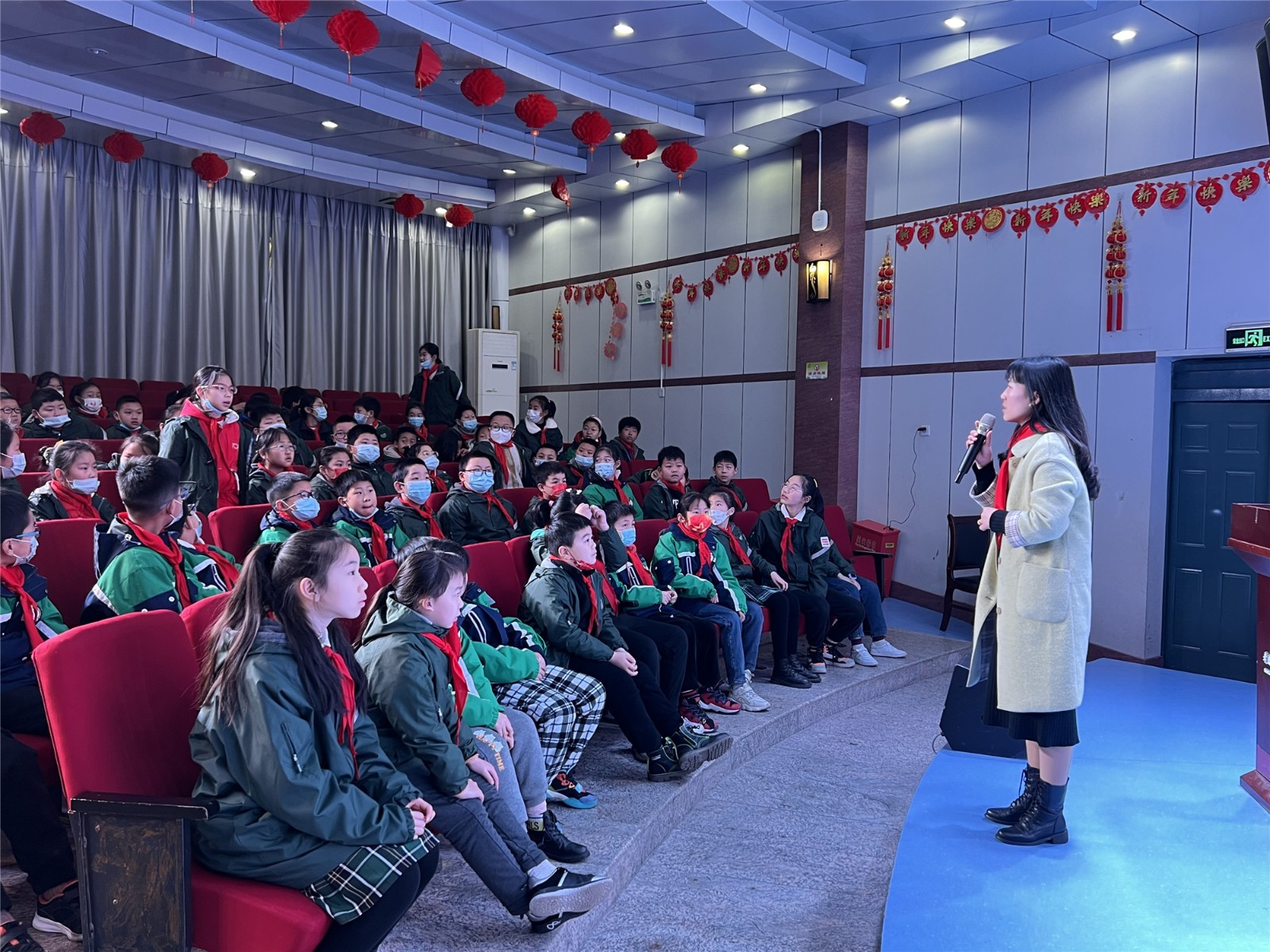 值日生會(huì)議報(bào)道IMG_1053_副本.jpg